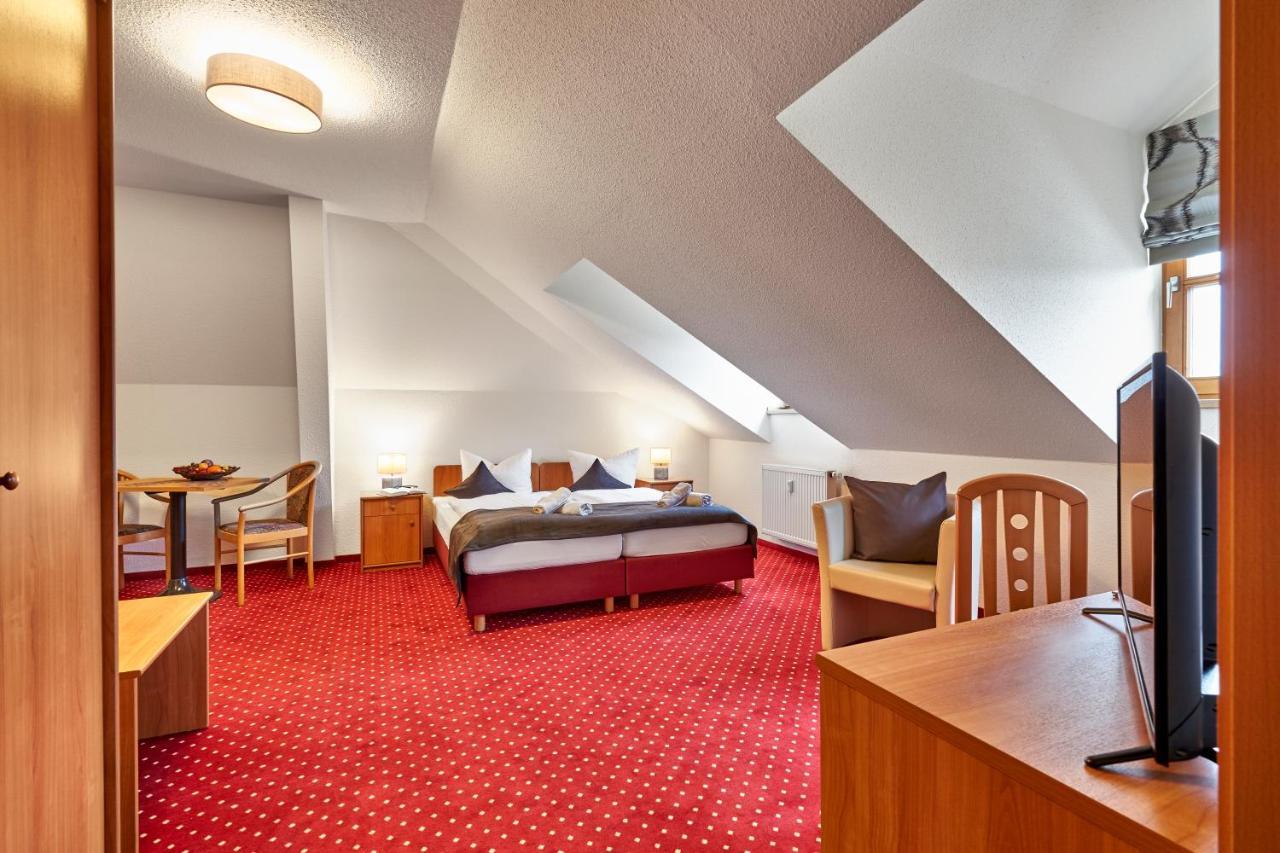 Landhotel Donaublick Obernzell ภายนอก รูปภาพ