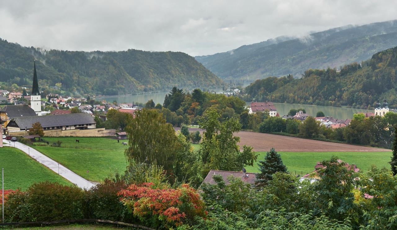 Landhotel Donaublick Obernzell ภายนอก รูปภาพ