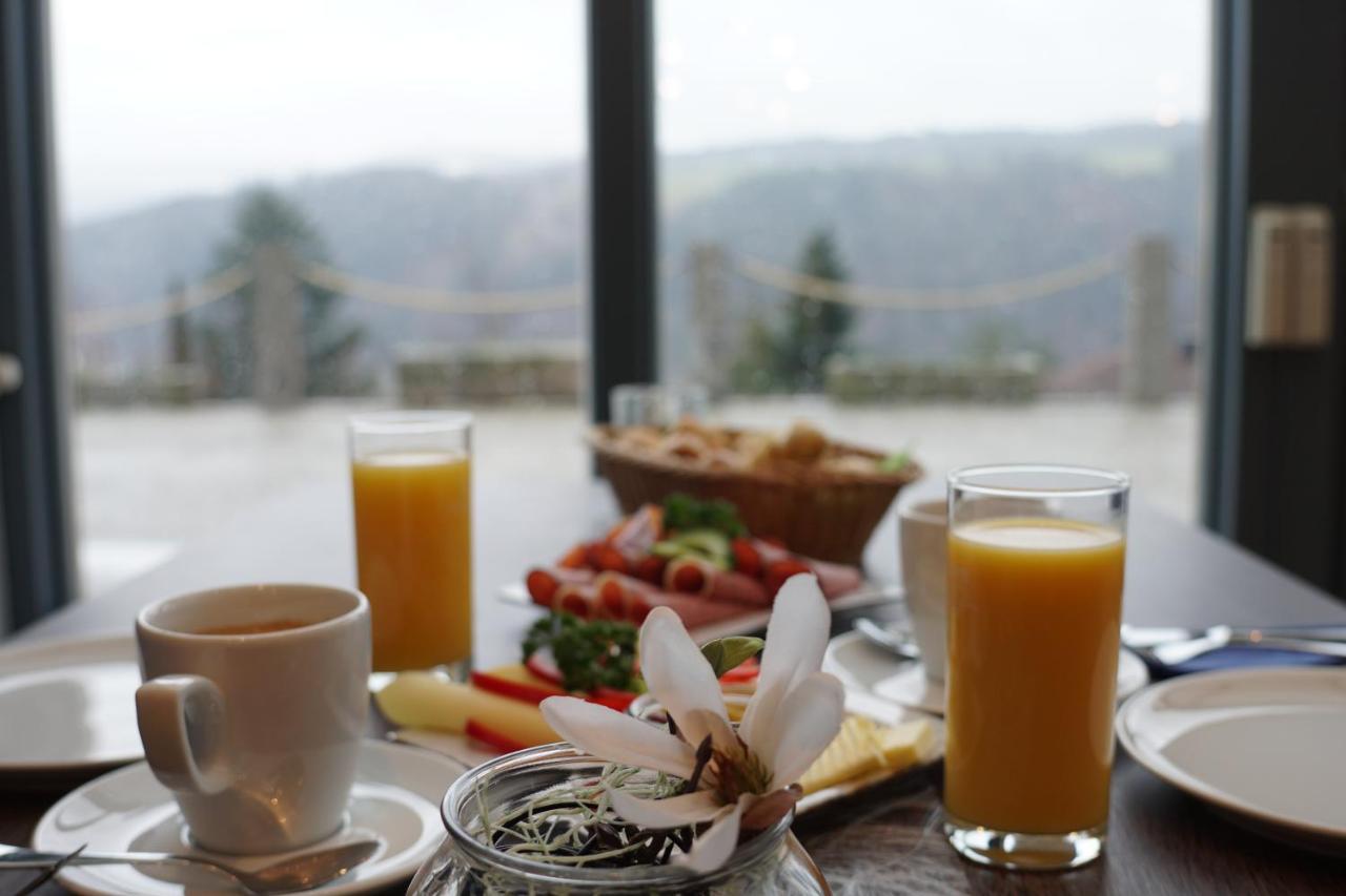 Landhotel Donaublick Obernzell ภายนอก รูปภาพ