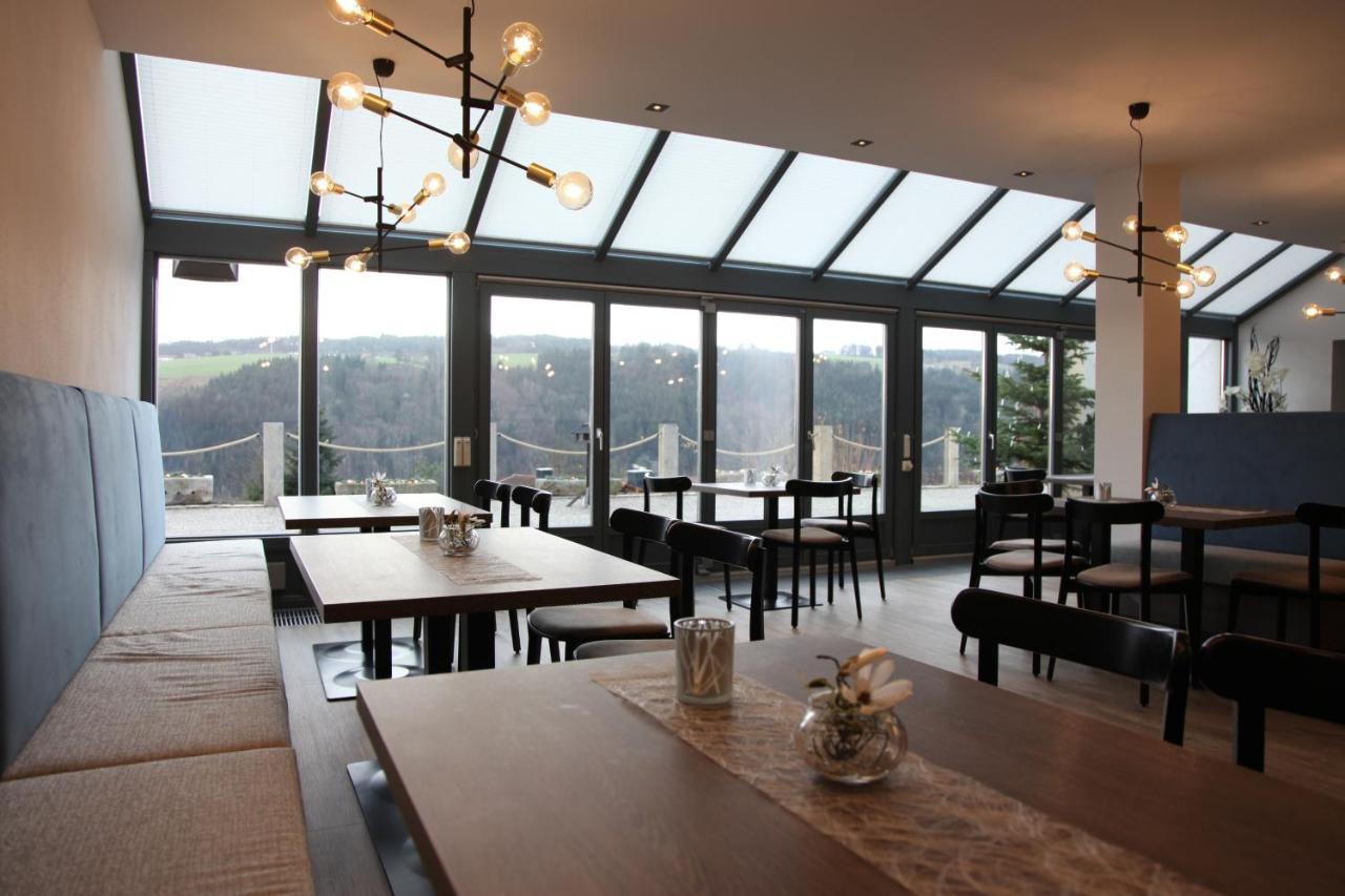 Landhotel Donaublick Obernzell ภายนอก รูปภาพ