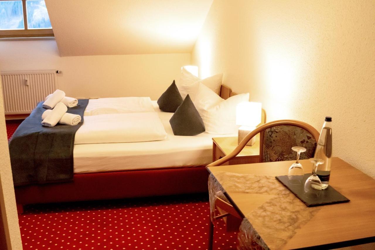 Landhotel Donaublick Obernzell ภายนอก รูปภาพ